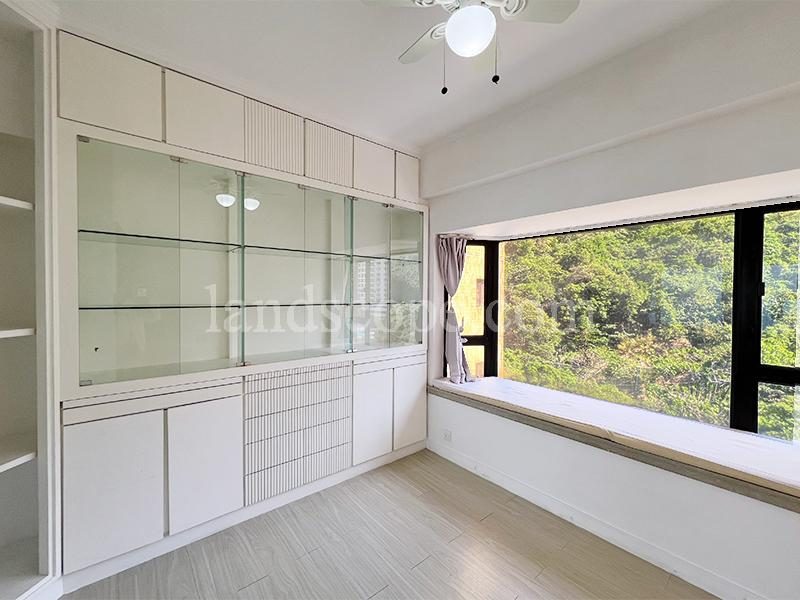 photo 7 — Ruby Court, Repulse Bay