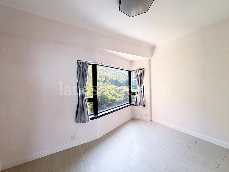 photo 8 — Ruby Court, Repulse Bay