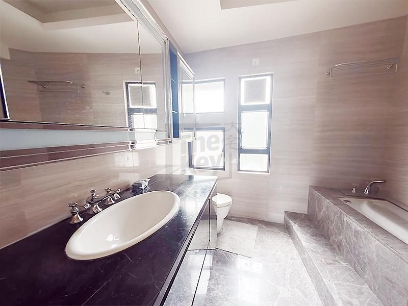 photo 4 — Birchwood Place, Midlevels Central