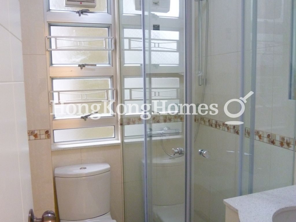 Guest Bathroom — 醒閣，西半山