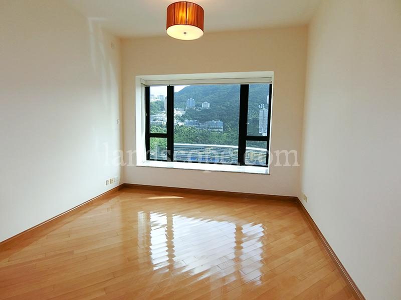 photo 4 — The Leighton Hill, Happy Valley