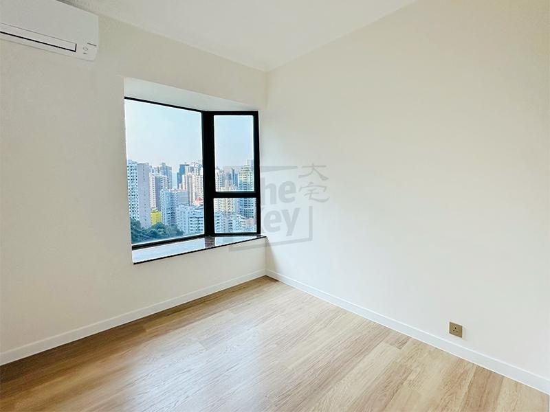 photo 6 — Hillsborough Court, Midlevels Central