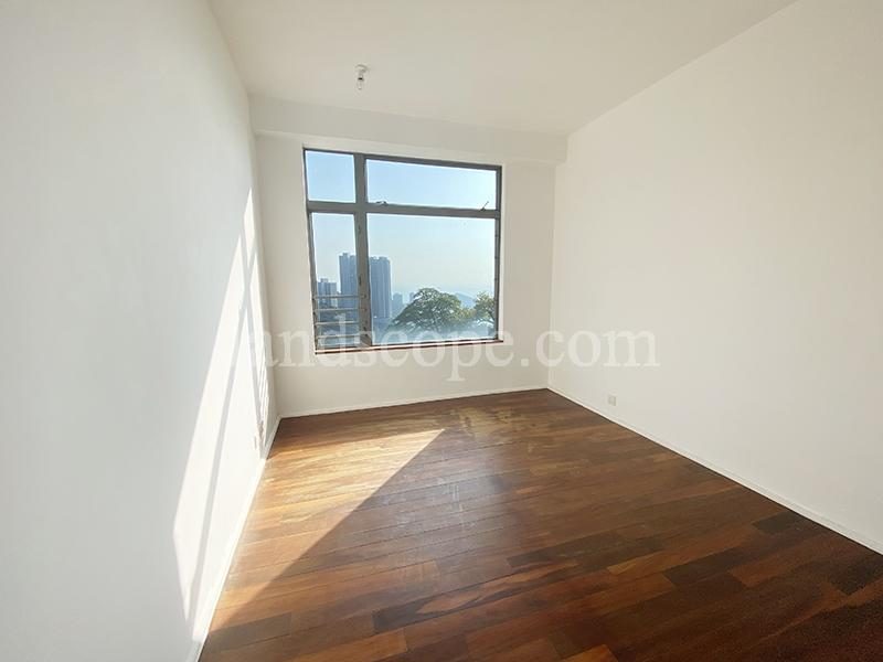 photo 8 — 23 Repulse Bay Road, Repulse Bay