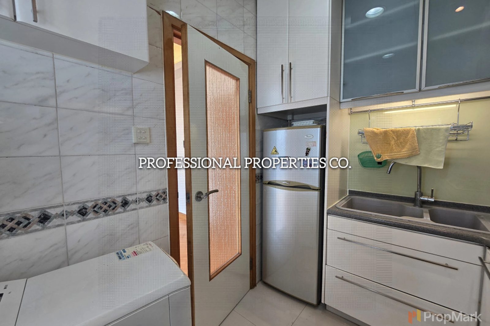 photo 12 — Prosperous Height, Mid-levels West