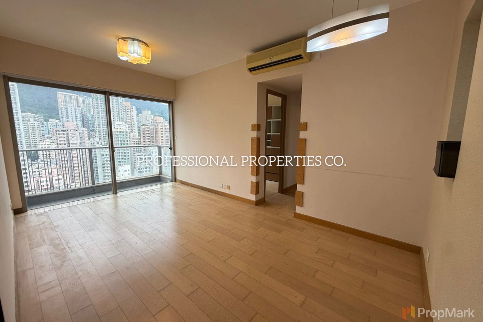 photo 3 — Island Crest, Sai Ying Pun