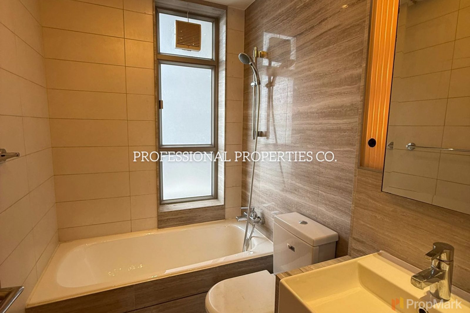 photo 5 — Island Crest, Sai Ying Pun