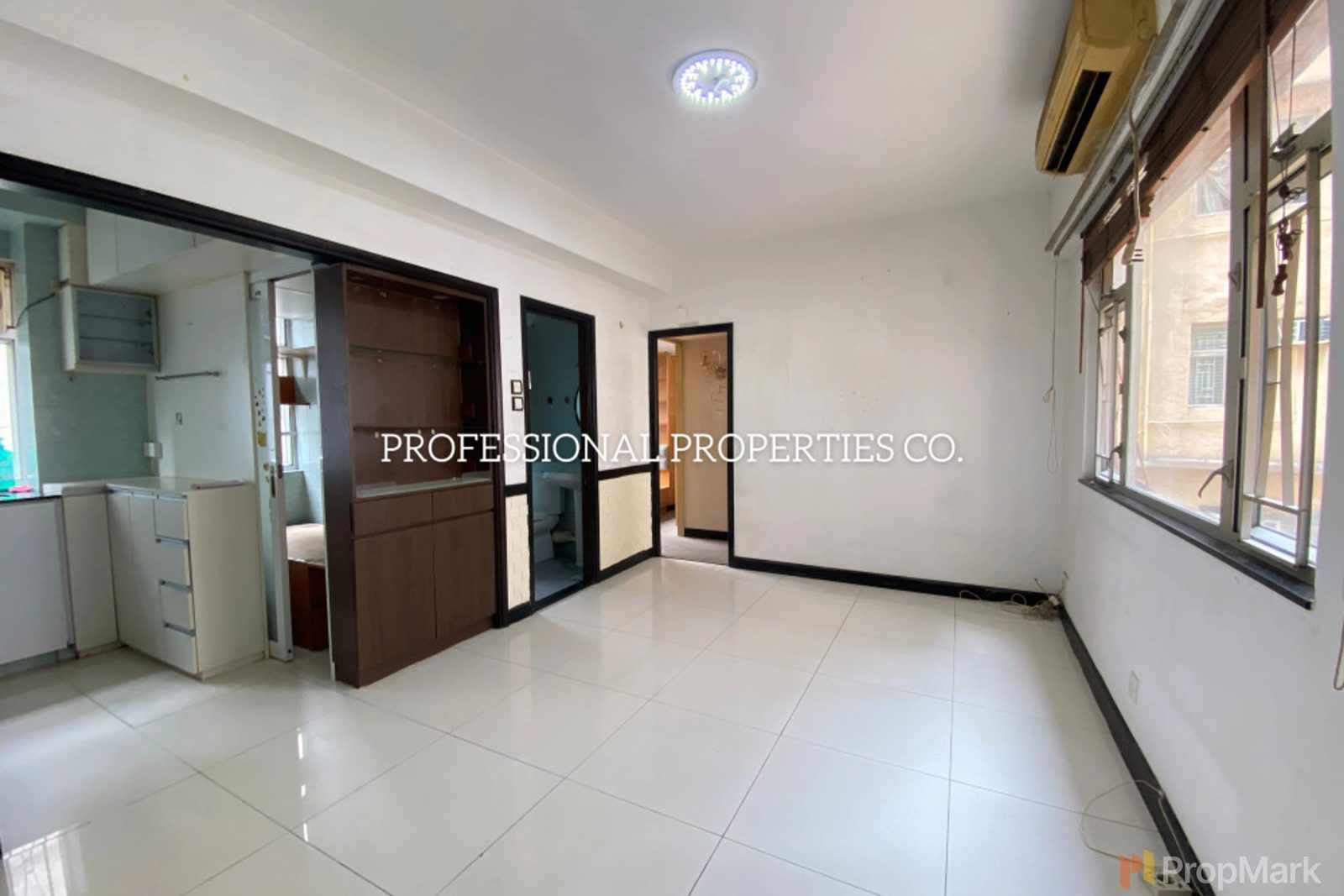 photo 3 — Kam Kwong Mansion, Happy Valley