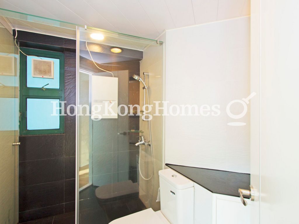 Master Bathroom — 高逸華軒，西環堅尼地城