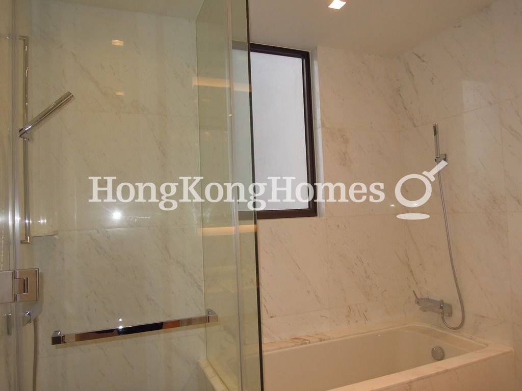 Guest Bathroom — yoo Residence，銅鑼灣