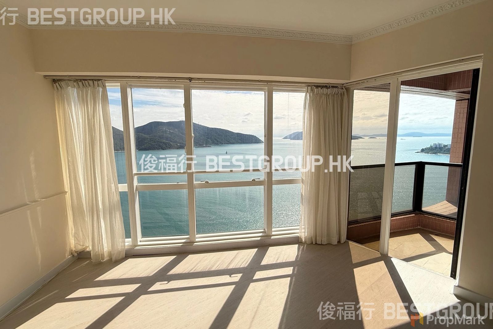 相片 2 — 浪琴園，港島南區