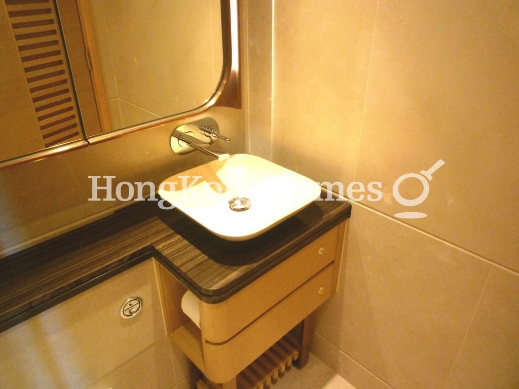 Master Bathroom — 加多近山，西環堅尼地城