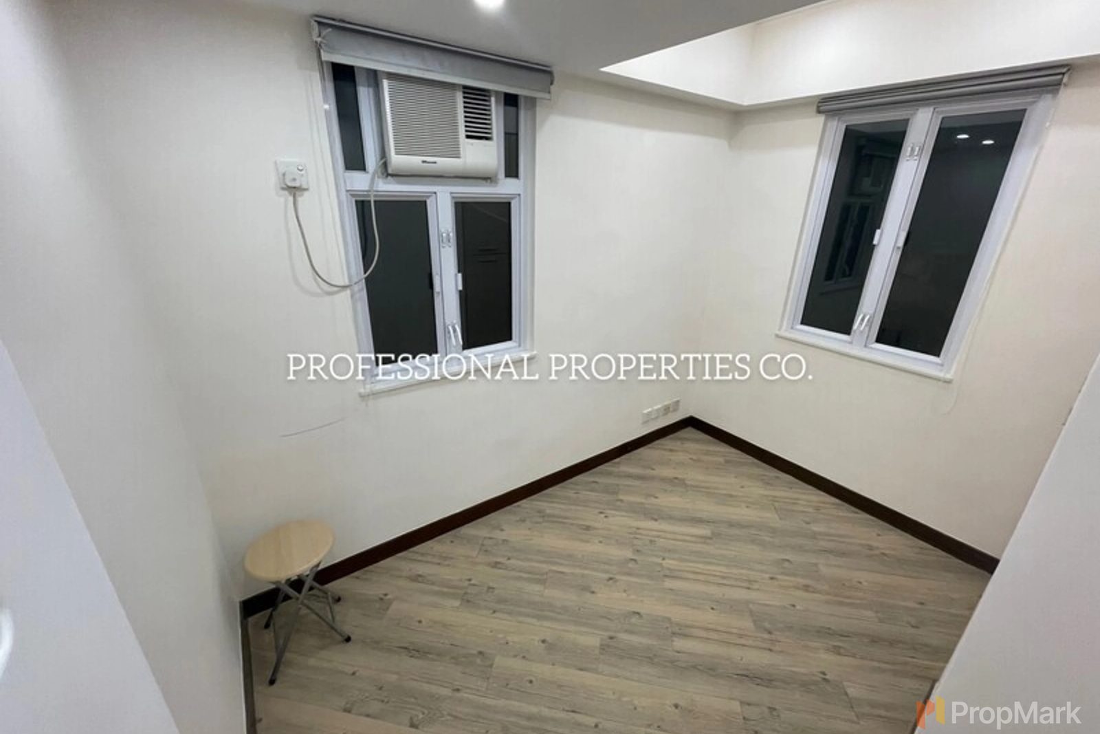 photo 4 — Manifold Court, Sai Ying Pun