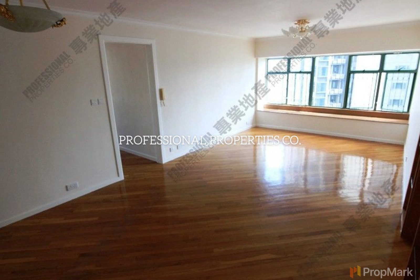 photo 2 — Robinson Place, Mid-levels West