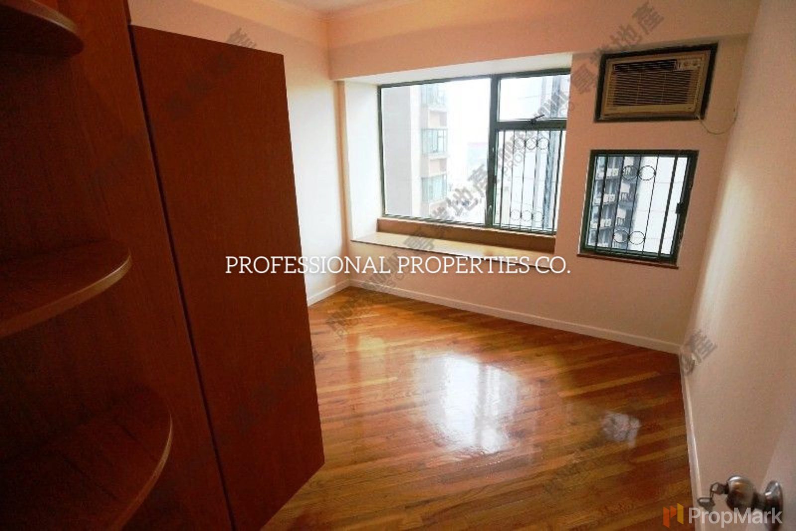 photo 8 — Robinson Place, Mid-levels West