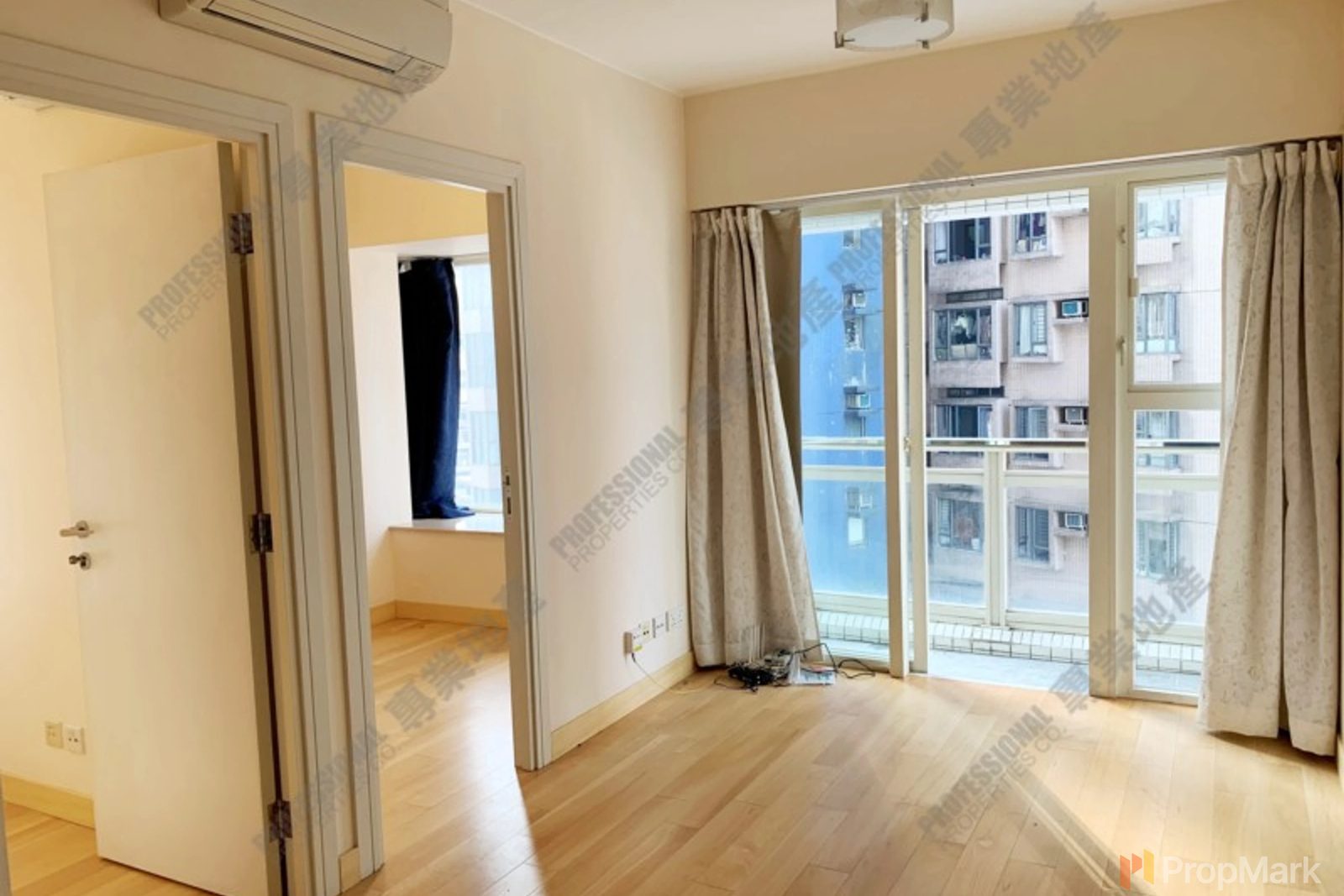 photo 2 — CentreStage, Sheung Wan