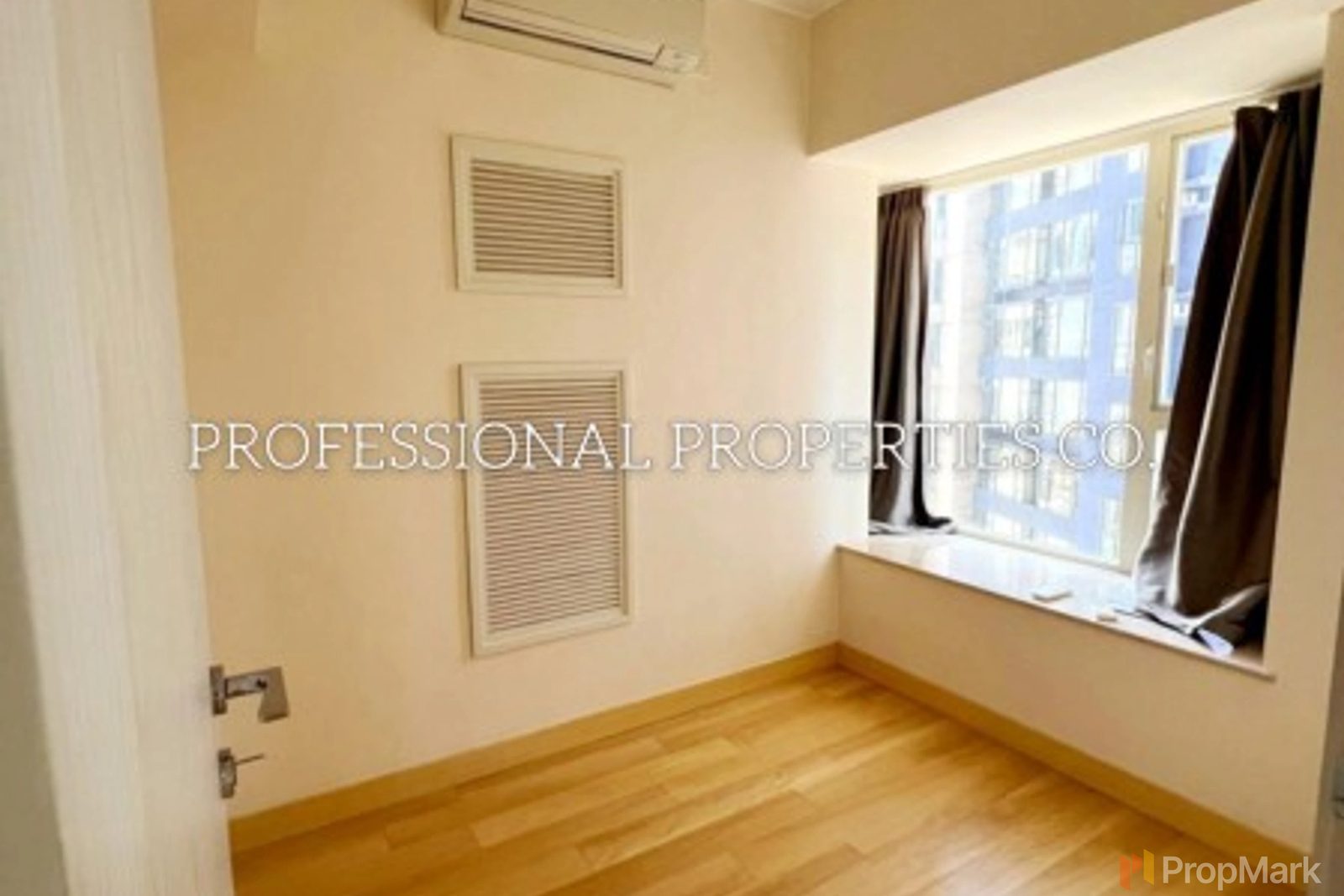 photo 6 — CentreStage, Sheung Wan