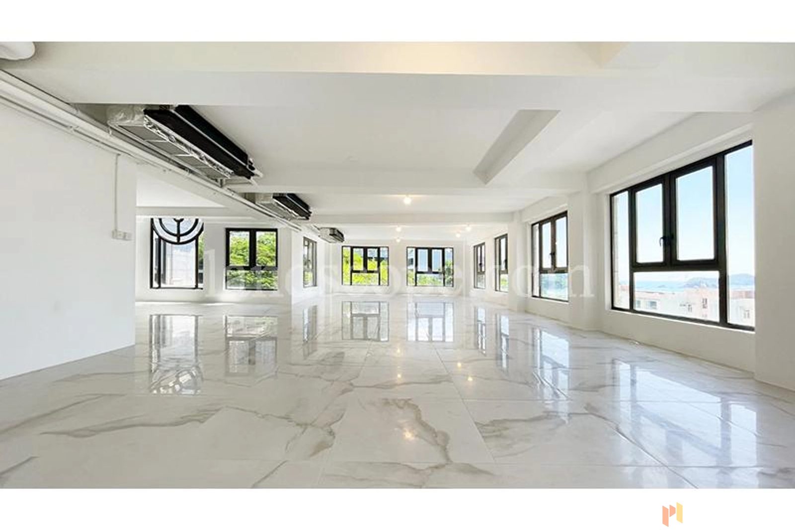 photo 8 — 72 Repulse Bay Road, Southside