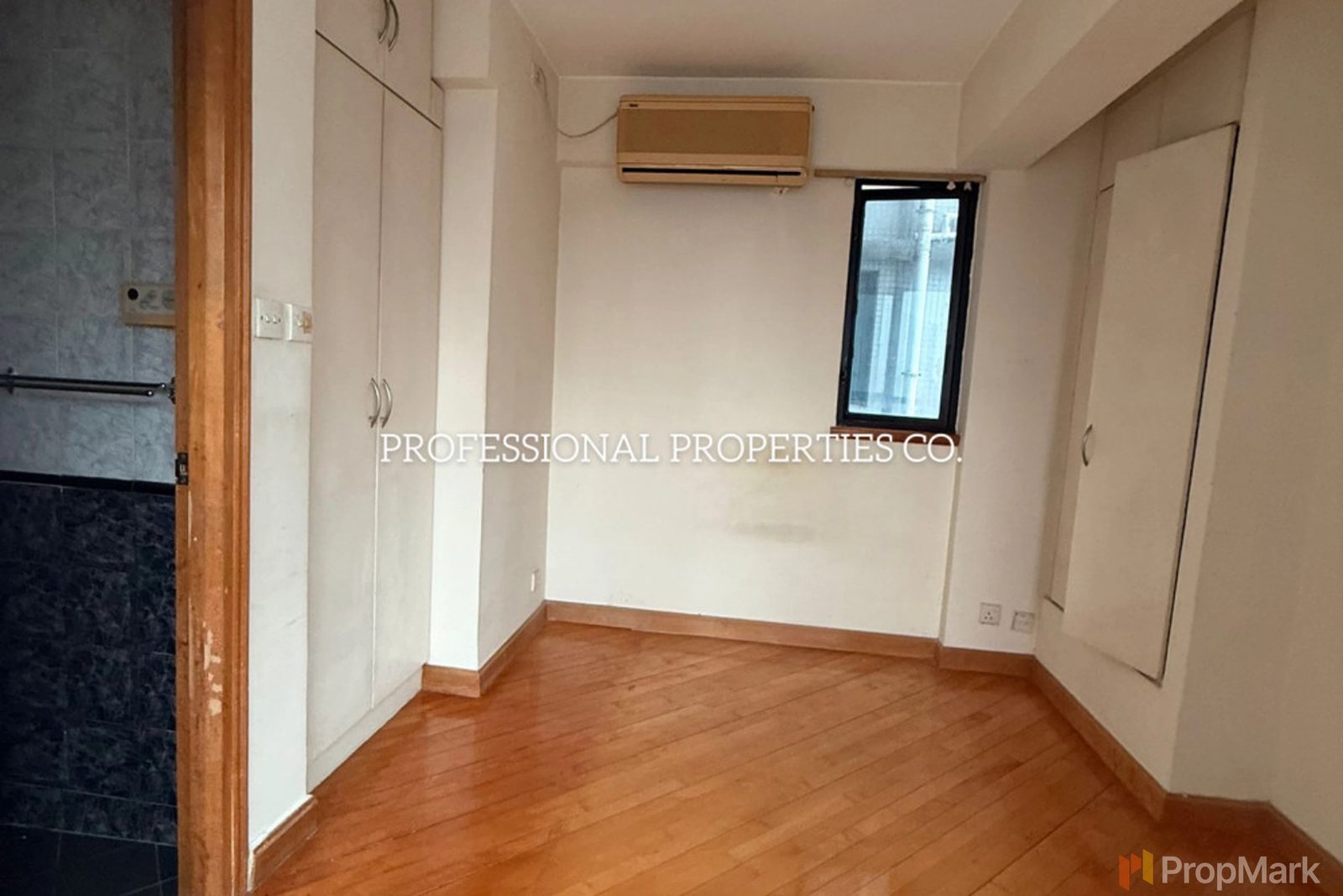 photo 6 — Wilton Place, Mid-levels West