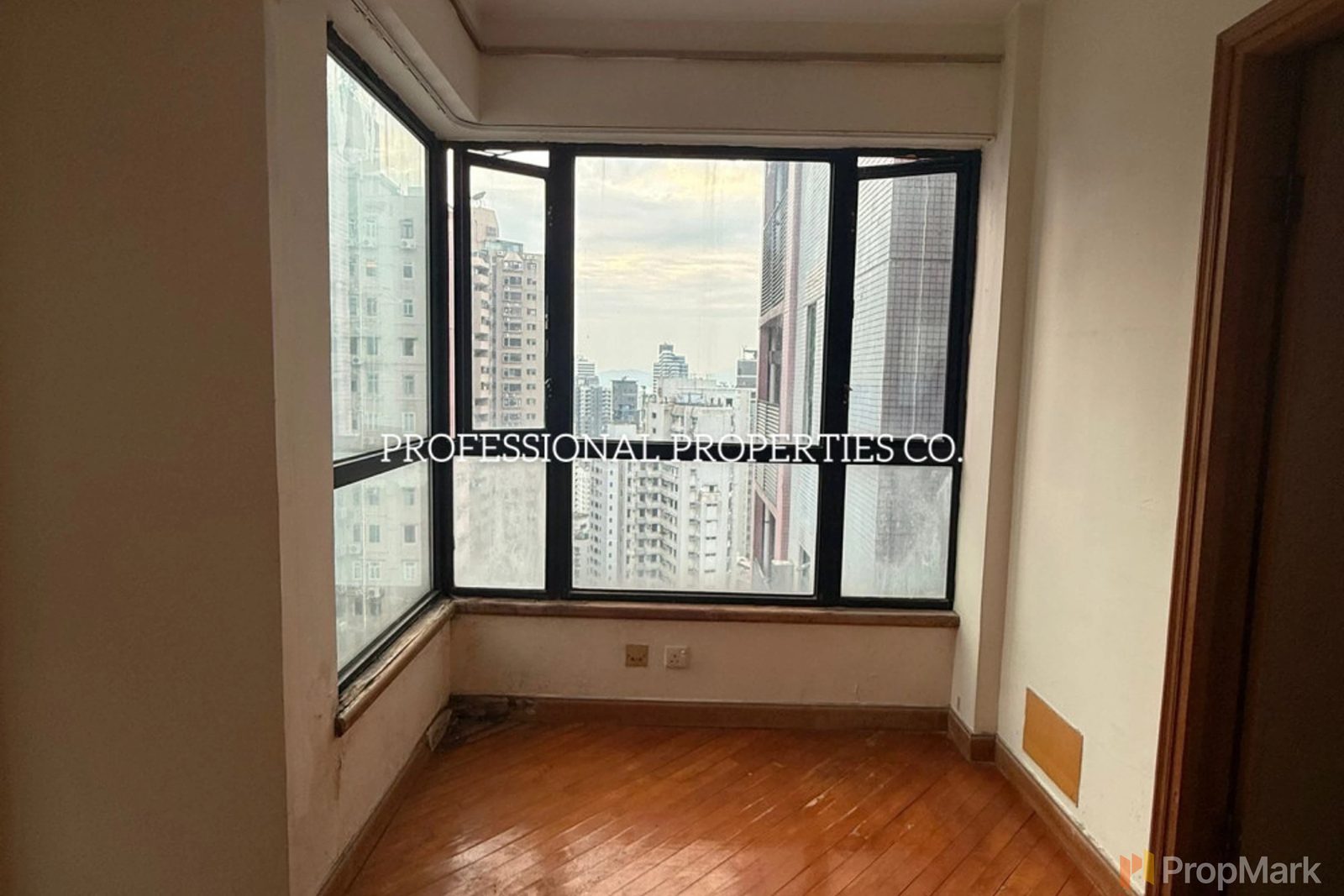 photo 7 — Wilton Place, Mid-levels West