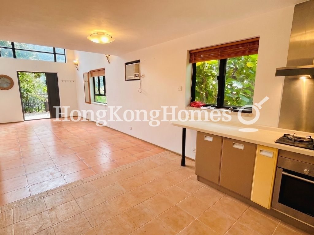 Living and Dining Room — Lo So Shing, Lamma Island