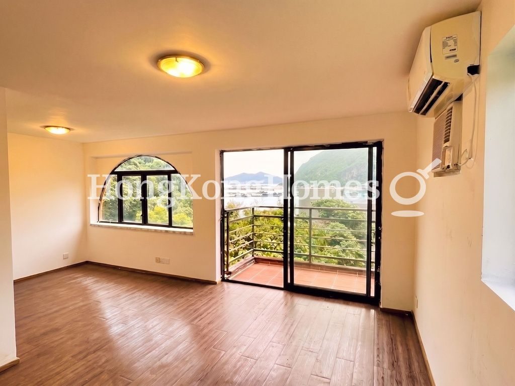 Master Bedroom — Lo So Shing, Lamma Island