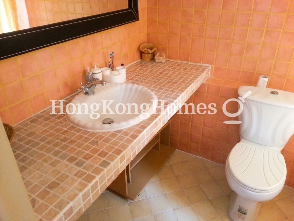 Master Powder Room — Lo So Shing, Lamma Island