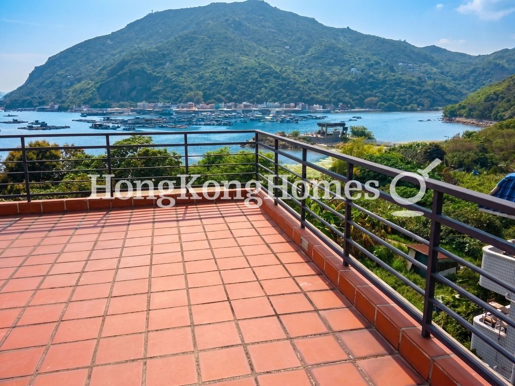 Private Roof Terrace — 蘆鬚城，南丫島