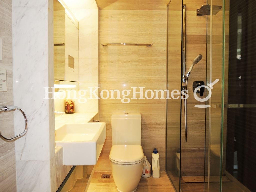 Guest Bathroom — 壹環，灣仔