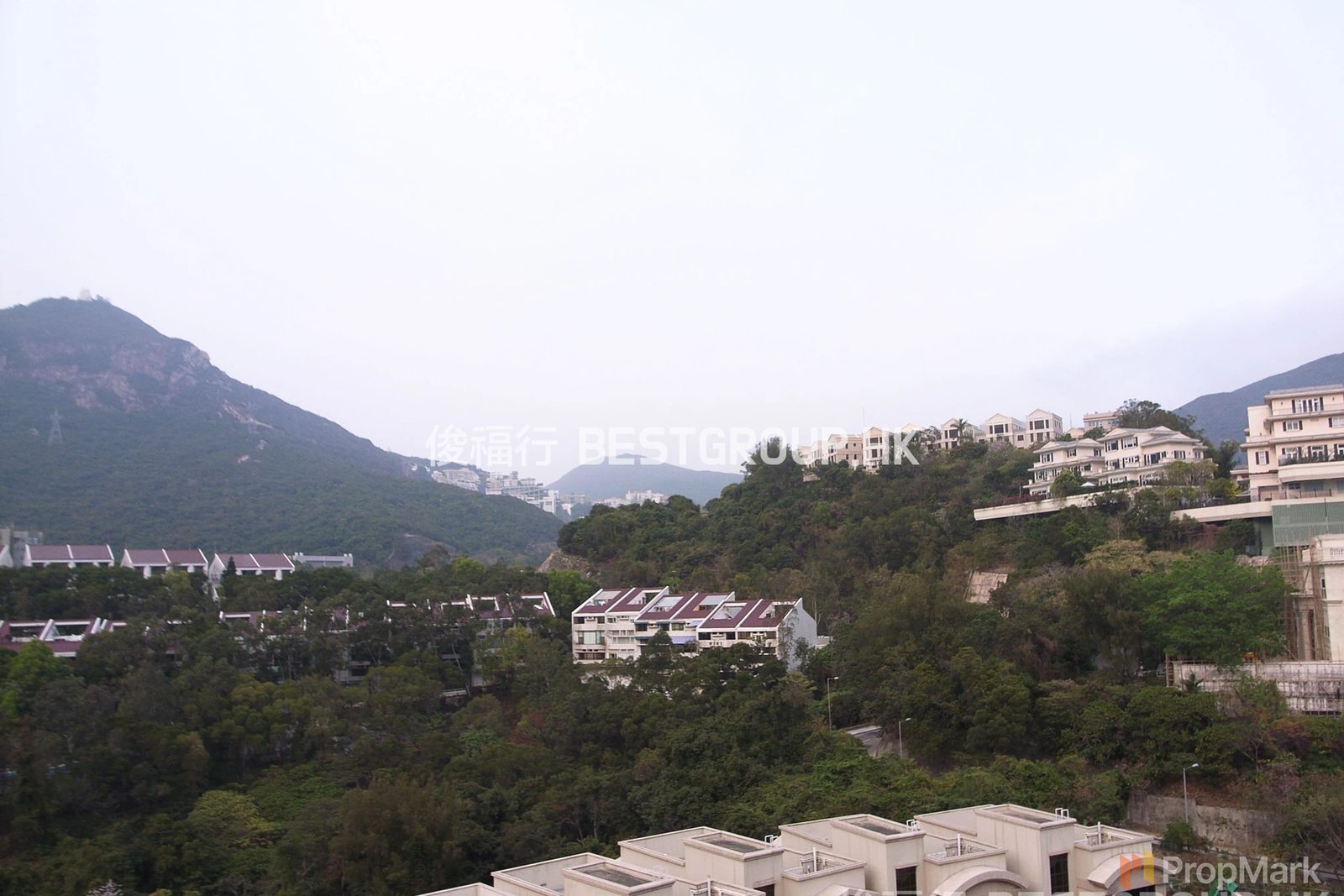 photo 3 — Las Pinadas, Southside