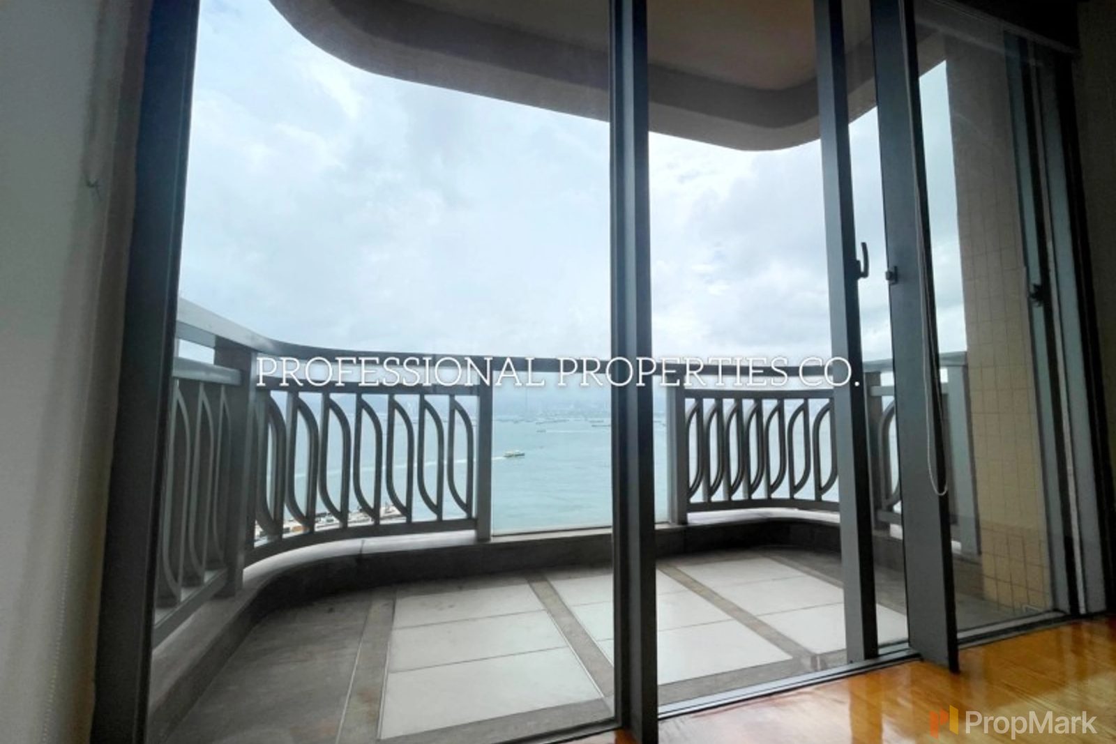 photo 10 — Mount Davis 33, Kennedy Town