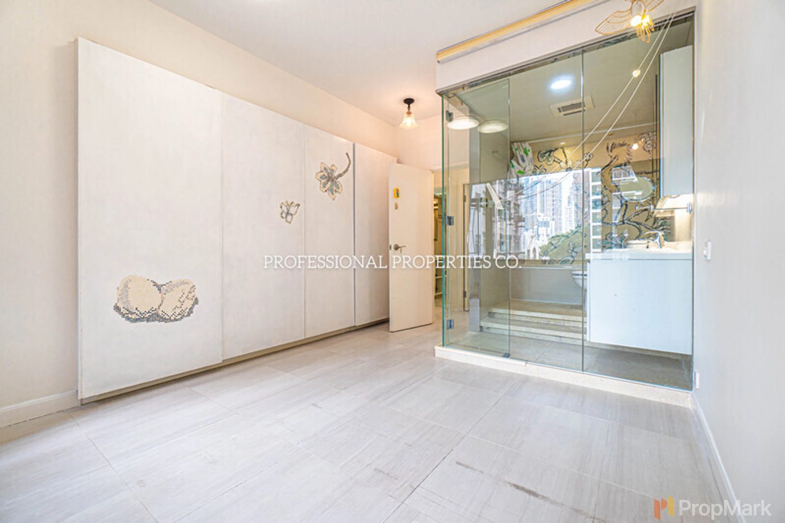 photo 4 — Rhine Court, Mid-levels West