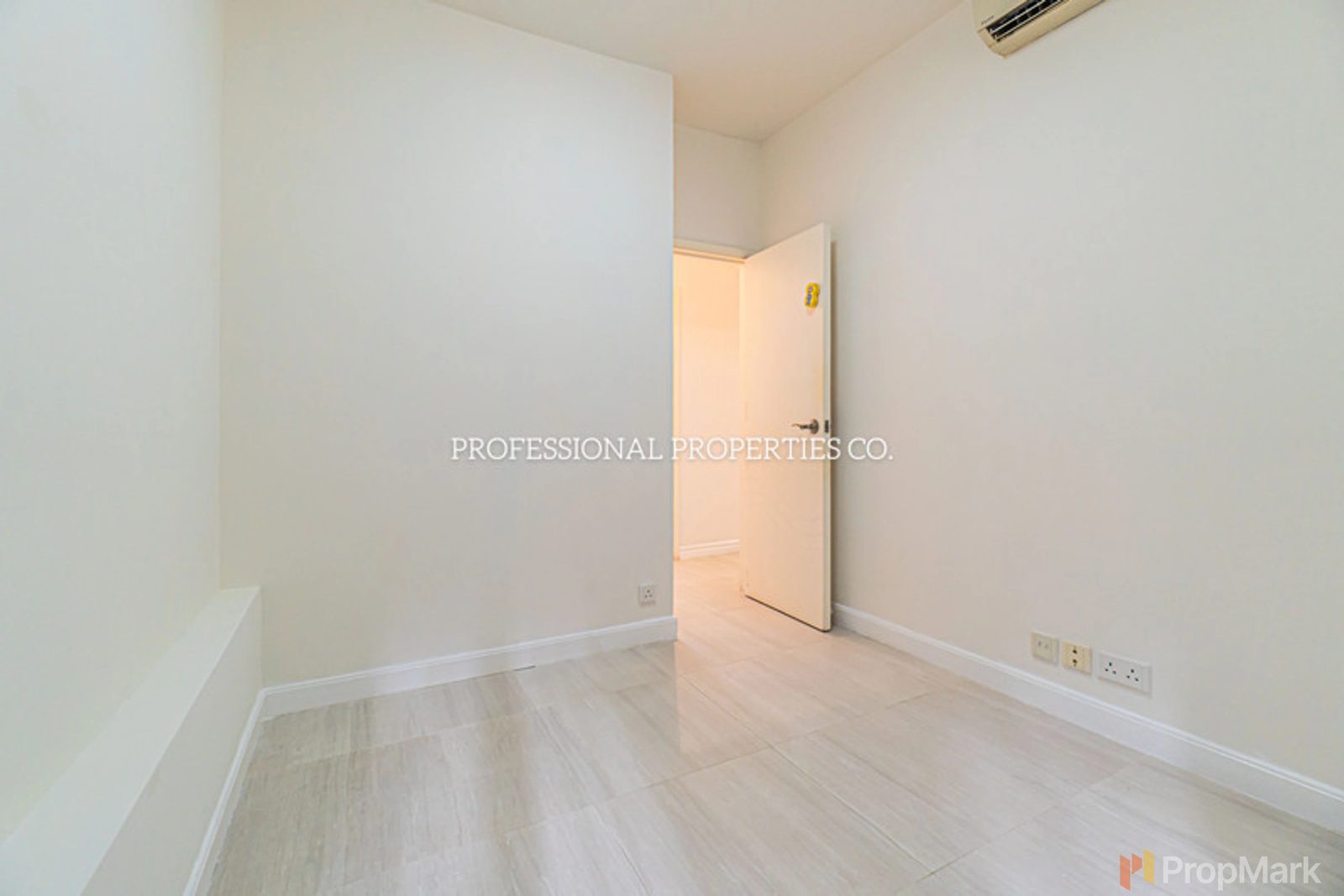 photo 6 — Rhine Court, Mid-levels West
