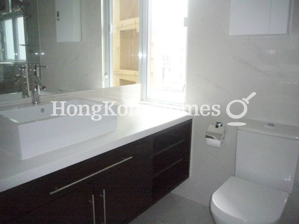 Master Bathroom — 兆景閣，中環