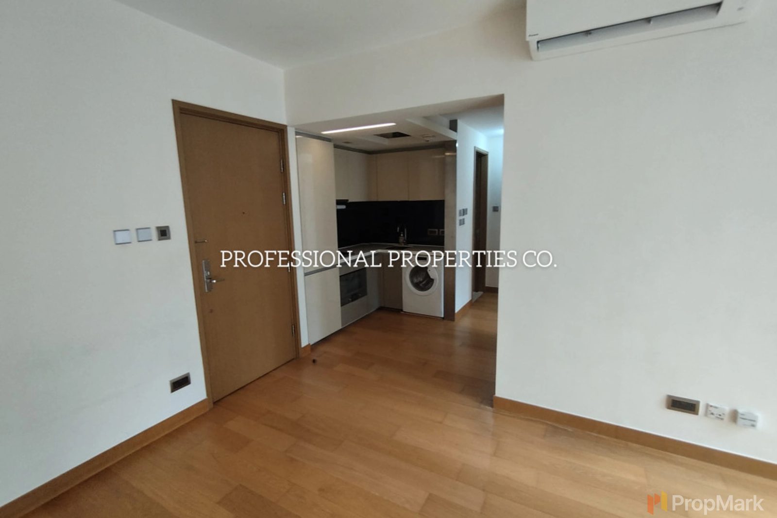photo 3 — The Nova, Sai Ying Pun