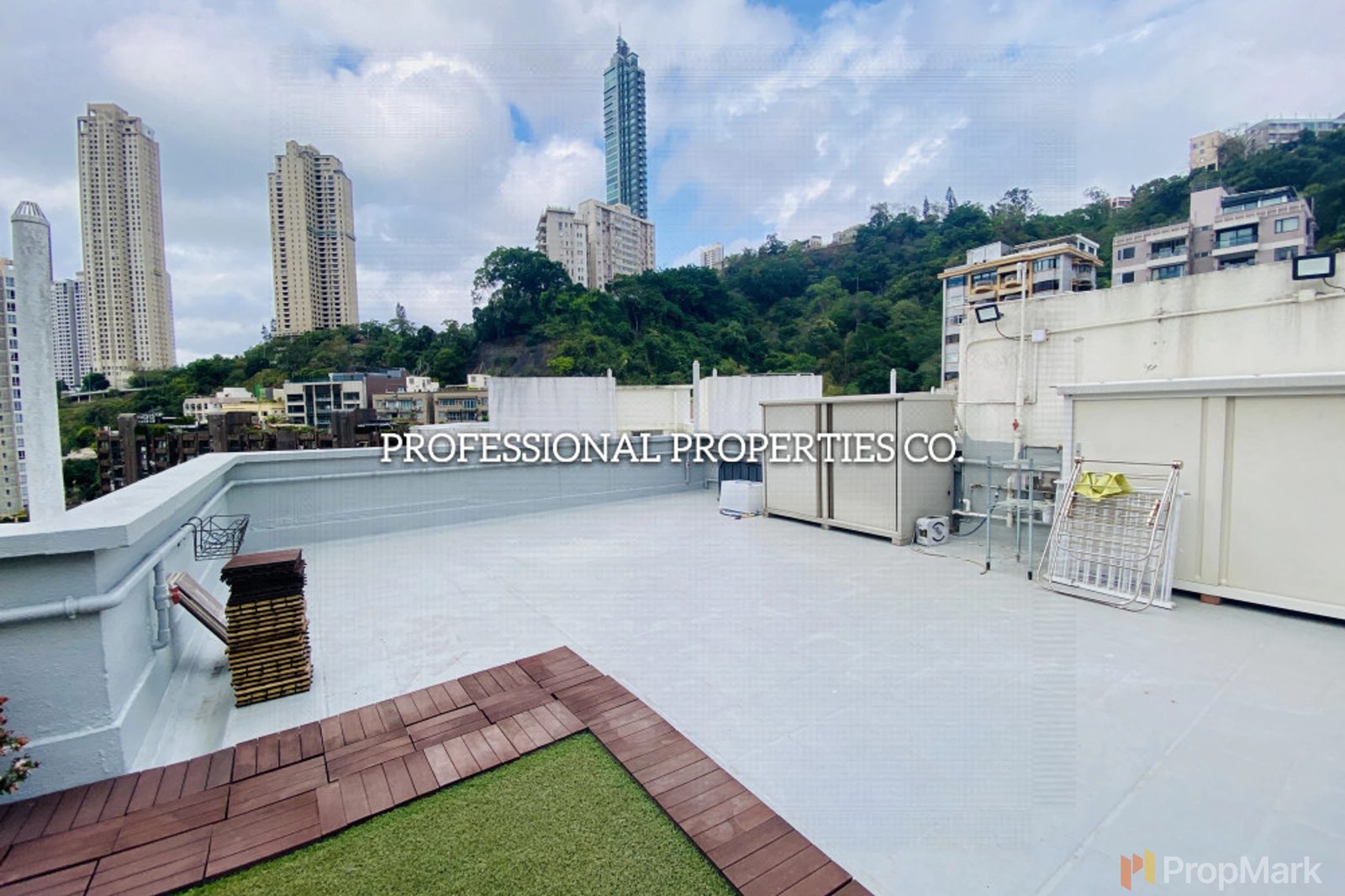 photo 4 — Blue Pool Court, Happy Valley