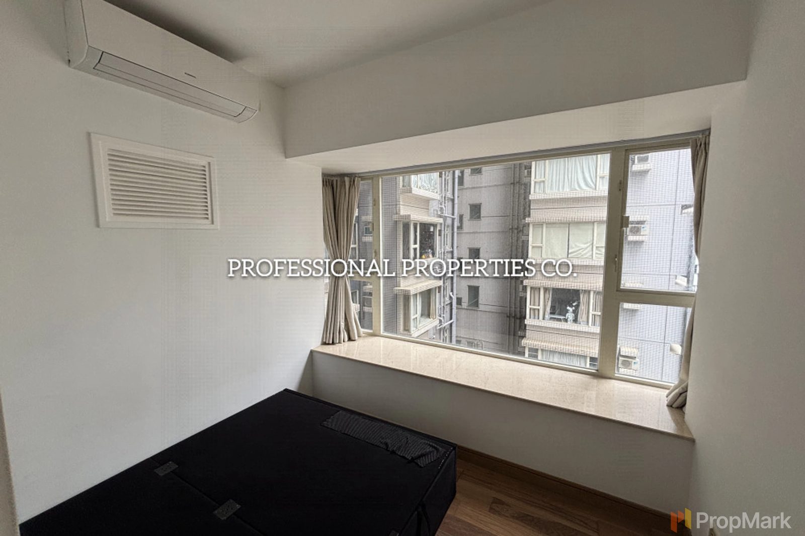 photo 7 — CentreStage, Sheung Wan