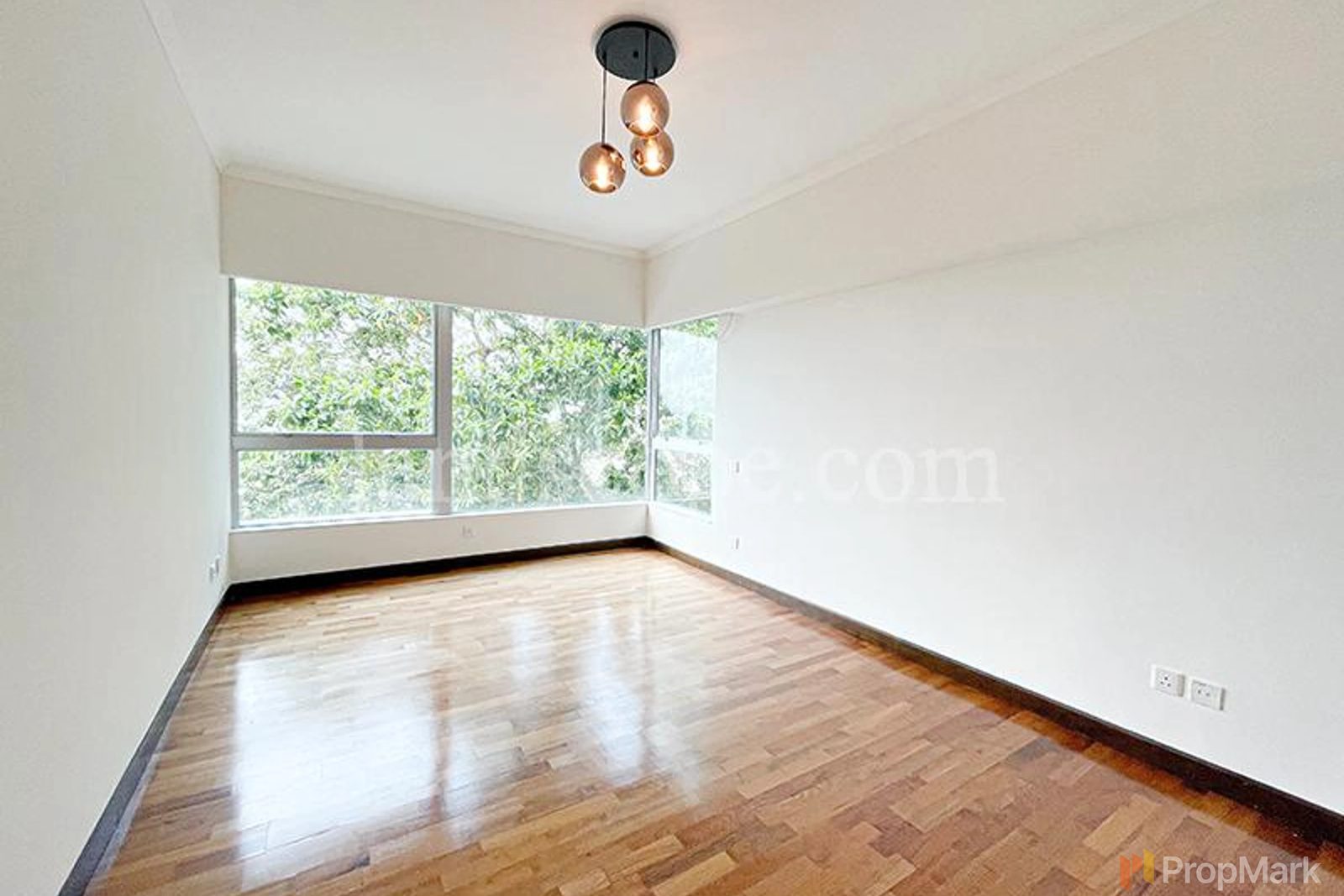 photo 5 — Haking Mansions, The Peak