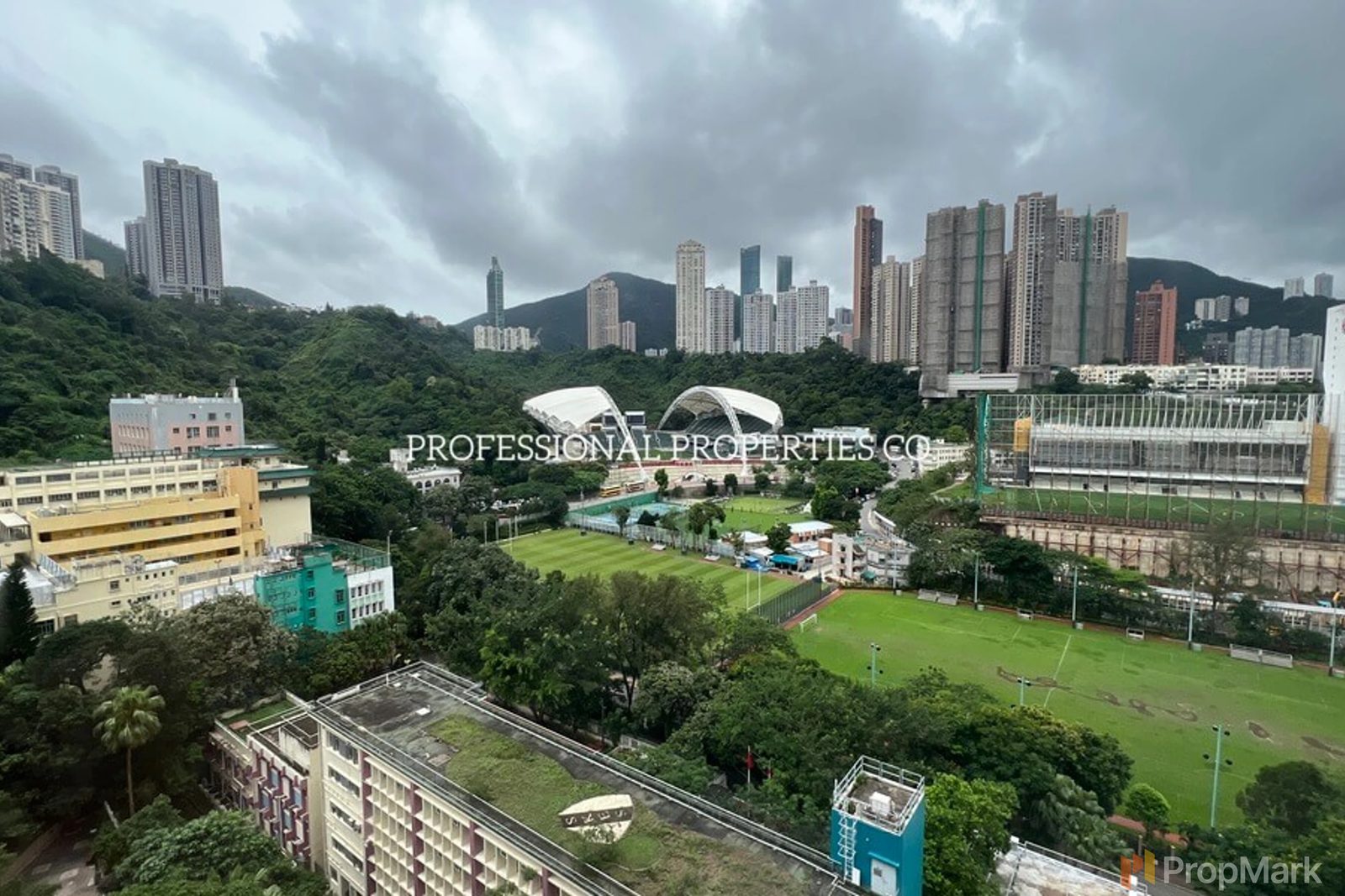 相片 2 — 豪園，東半山