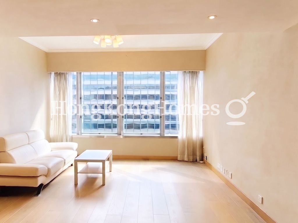 photo 2 — Convention Plaza Apartments, Wan Chai