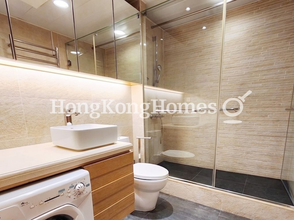photo 6 — Convention Plaza Apartments, Wan Chai