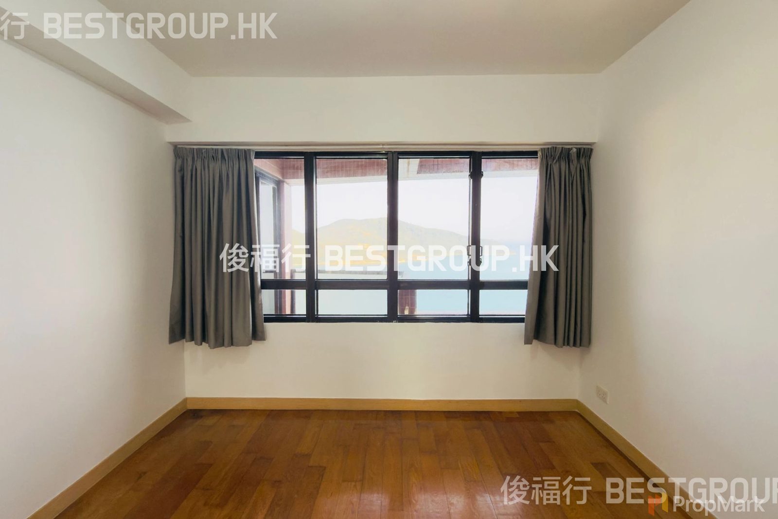 相片 9 — 浪琴園，港島南區