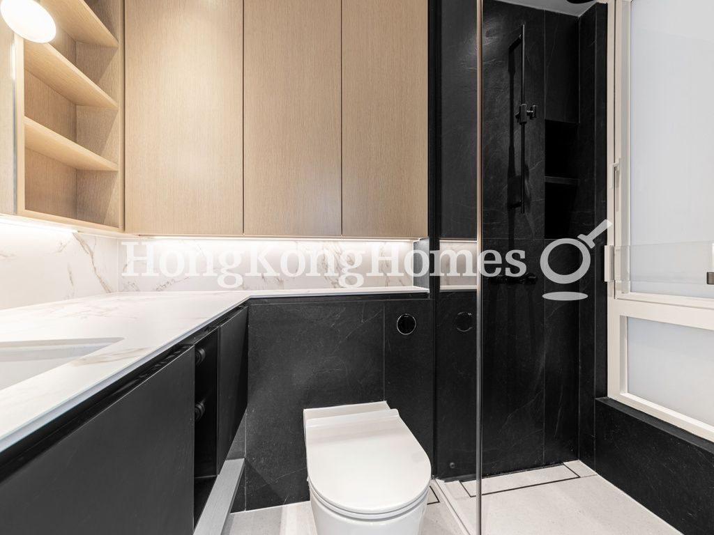 Ensuite Bathroom — Kennedy Road, 33，灣仔