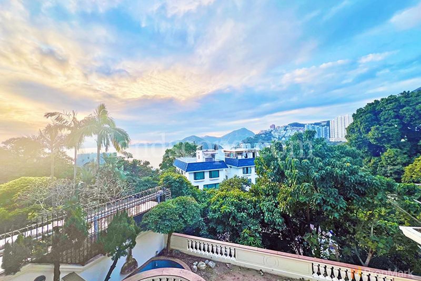 photo 3 — Villa Corniche, Southside