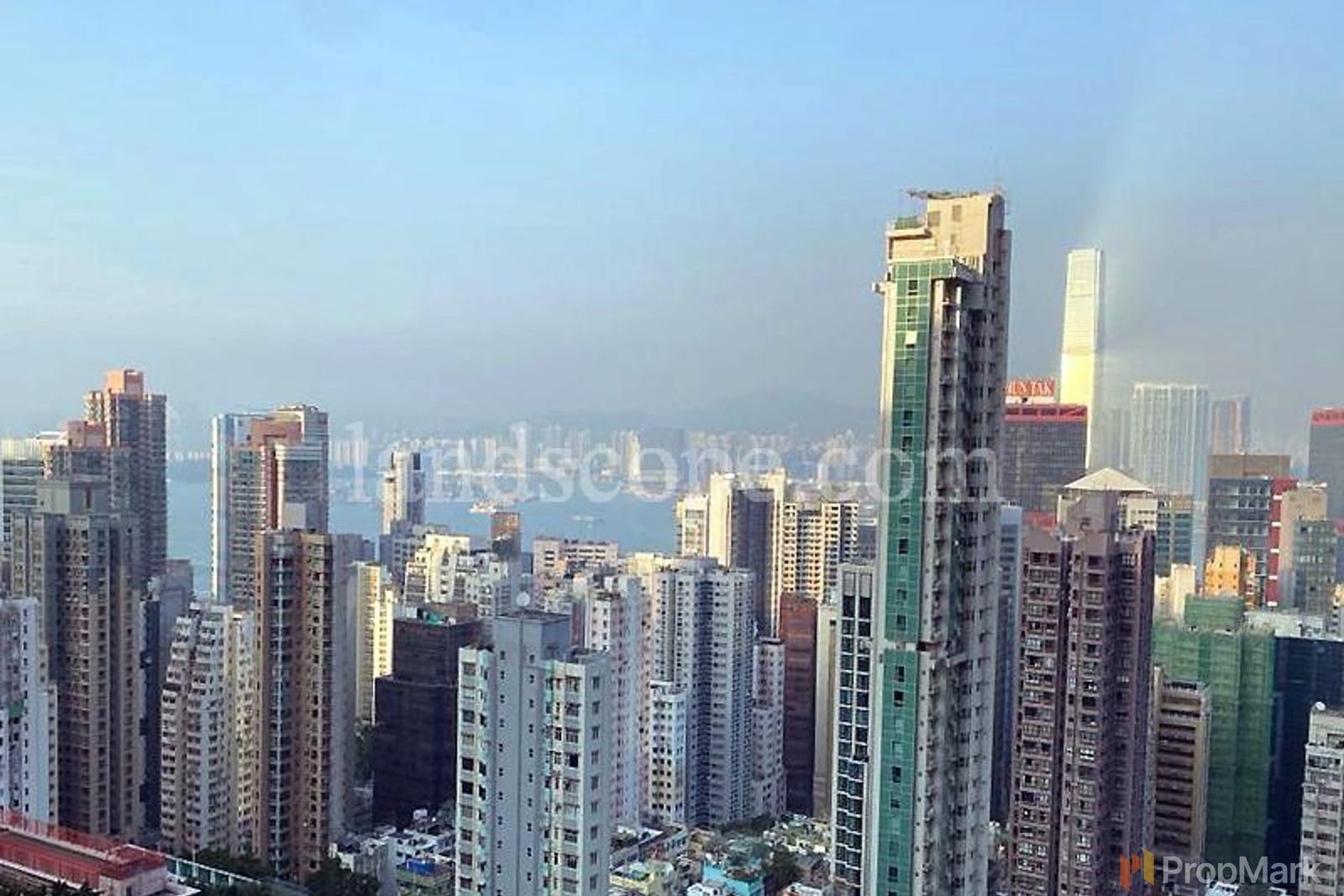 相片 2 — 香港花園，西半山