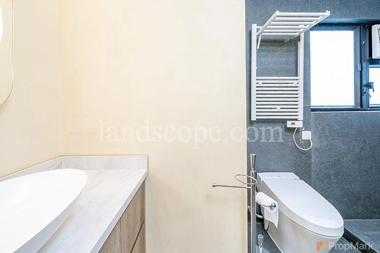photo 6 — Bowen Place, Mid-levels Central