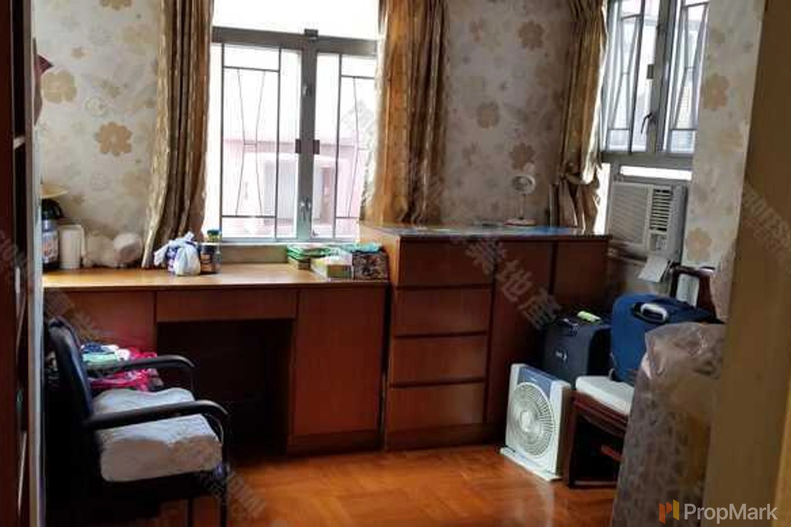 photo 3 — Kensington Court, Mid-levels East