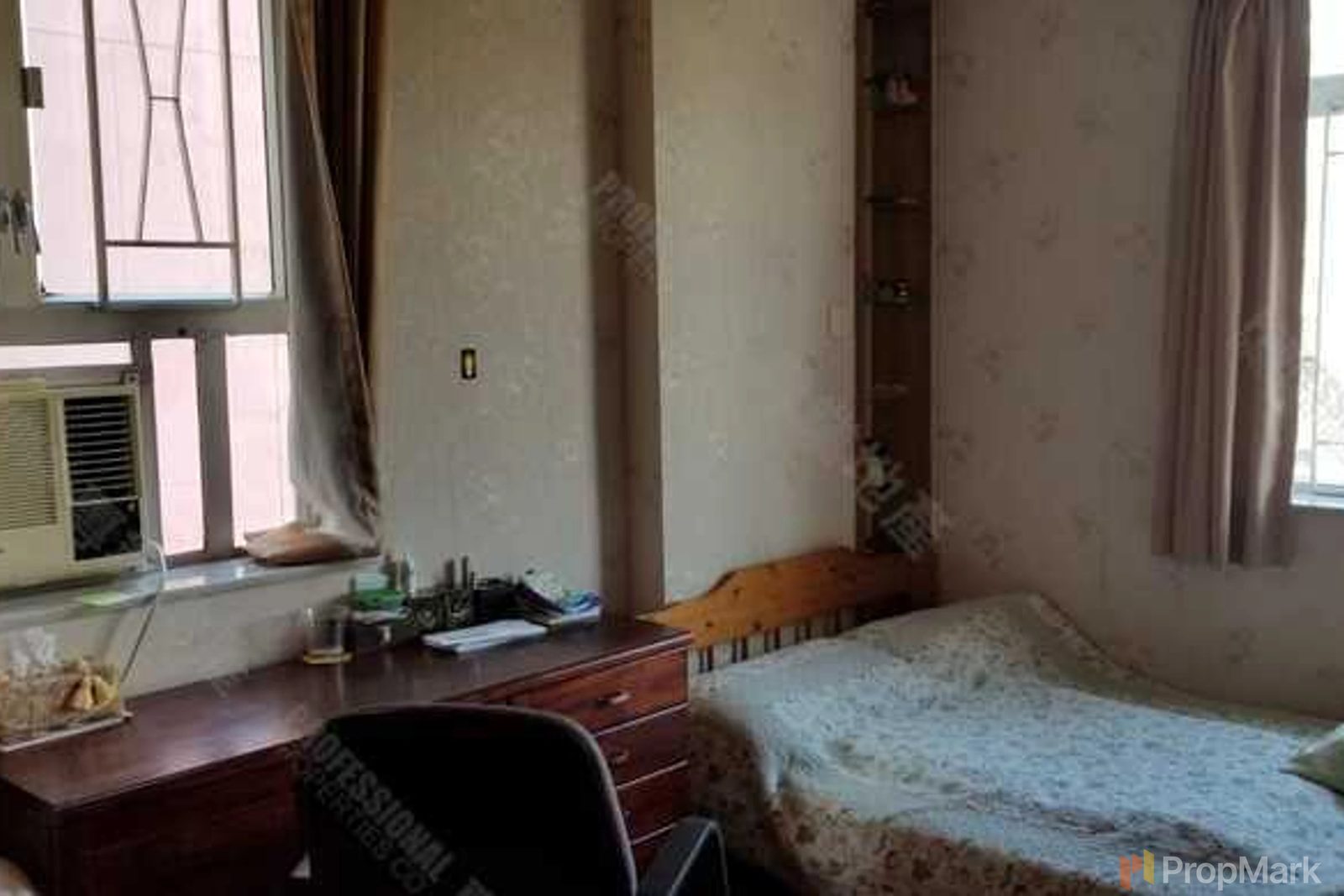 photo 8 — Kensington Court, Mid-levels East