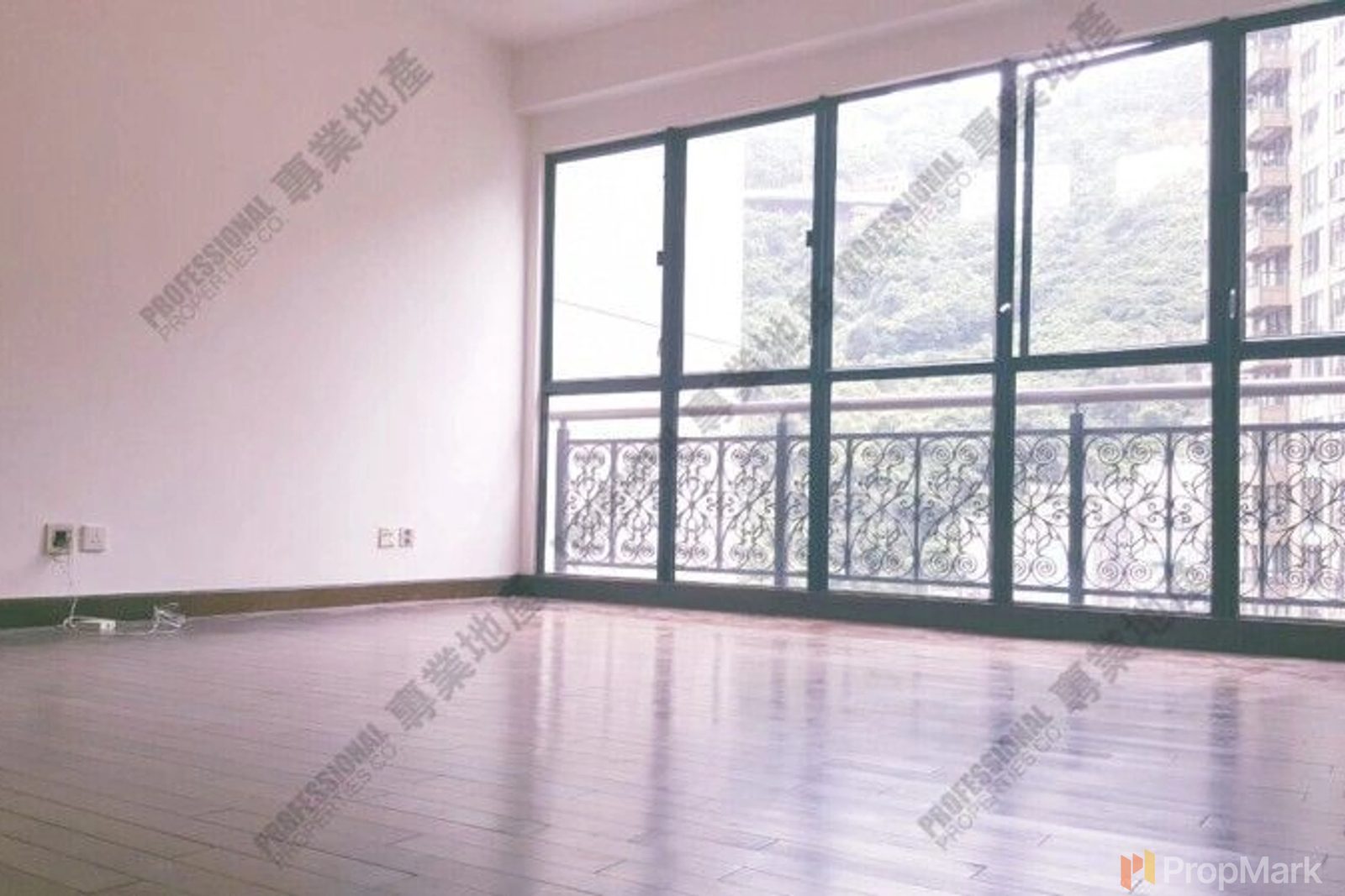photo 9 — Clovelly Court, Mid-levels Central