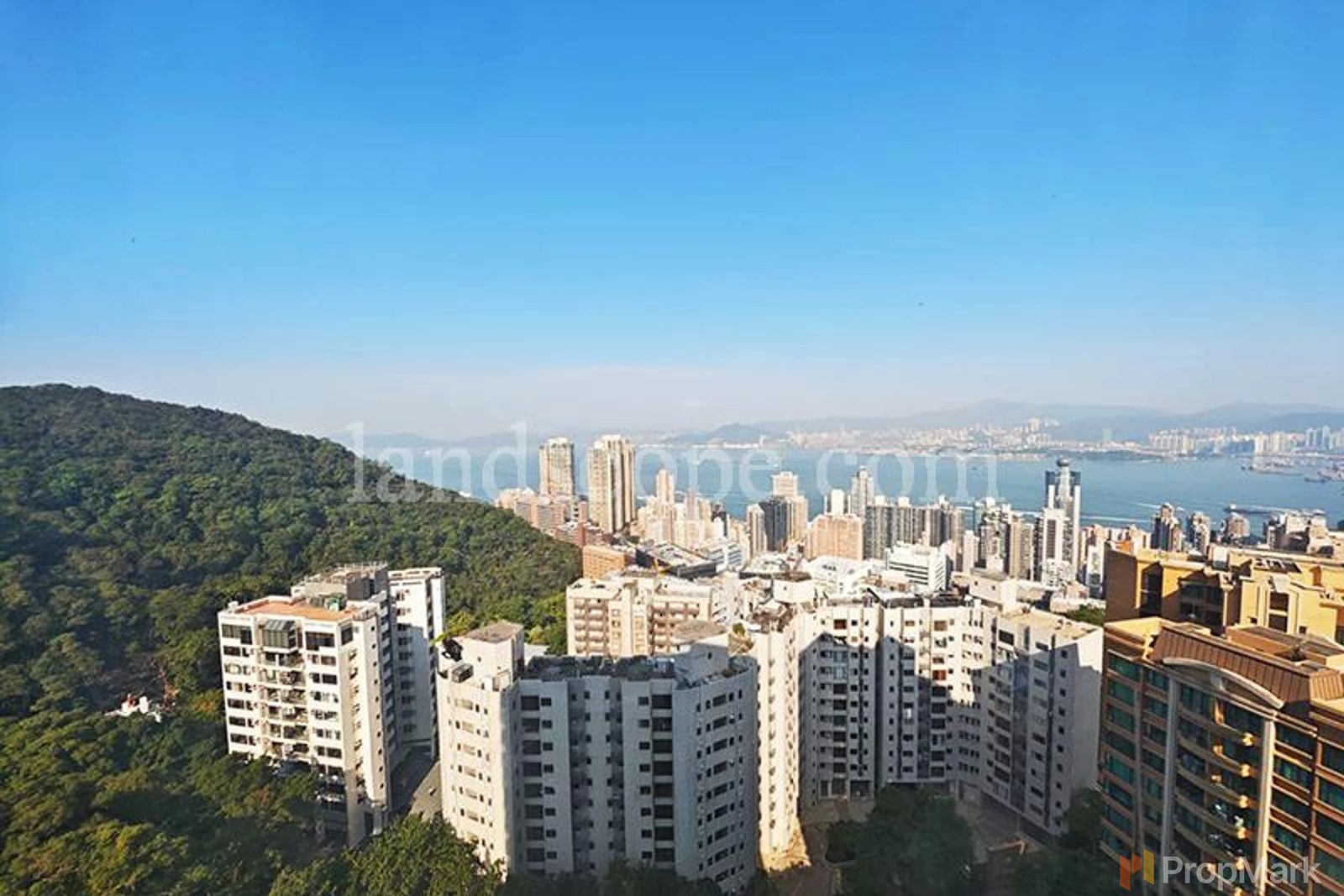 相片 2 — 碧苑大廈，西半山