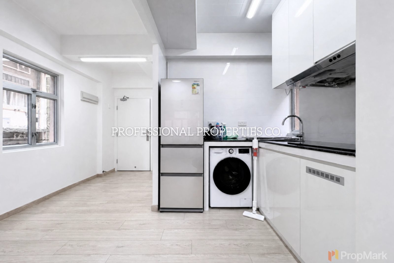 photo 9 — 14 Shelley Street, Central